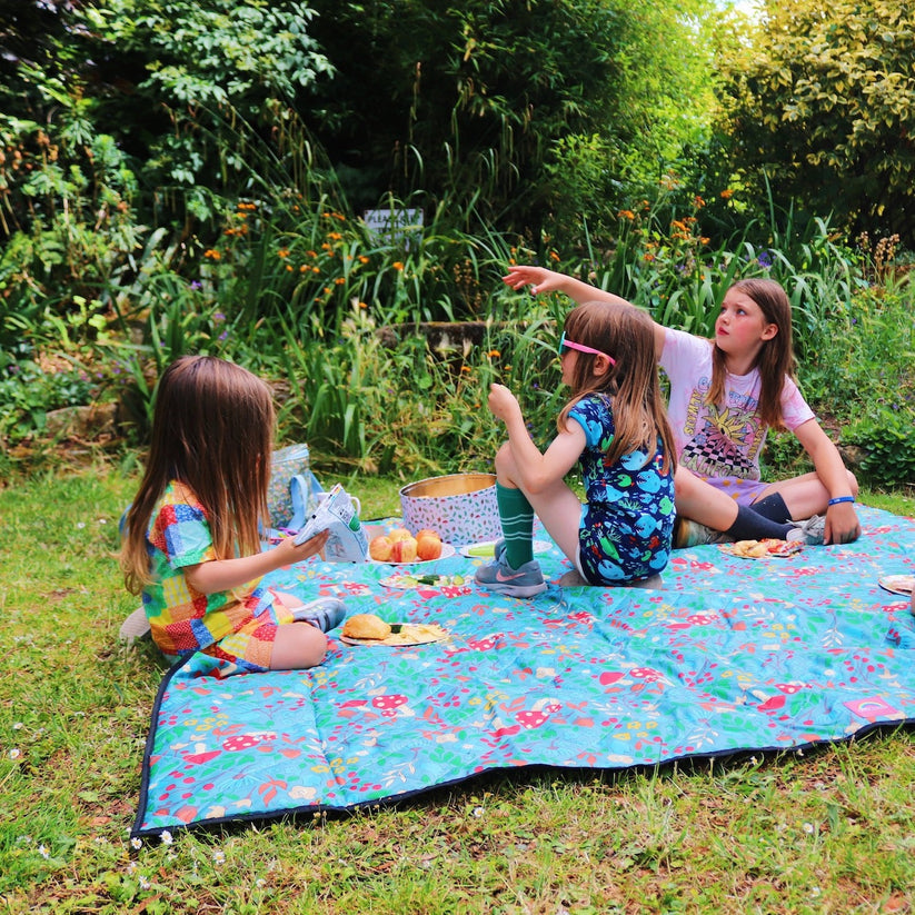 Little LoveBum Picnic Mat